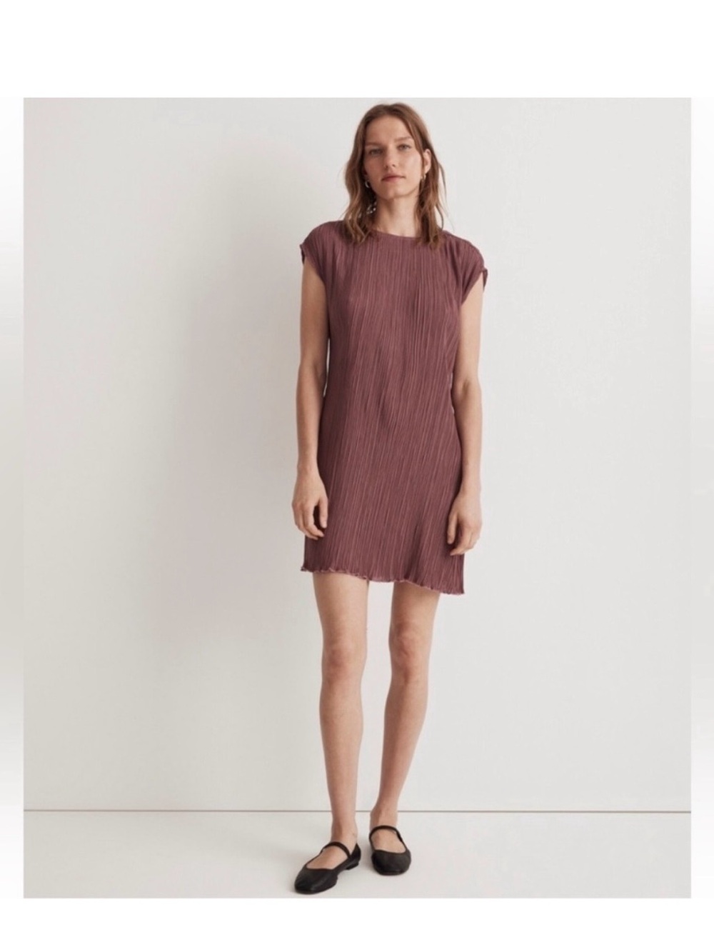 Pleated Short Sleeve Shift Dress in Mauve